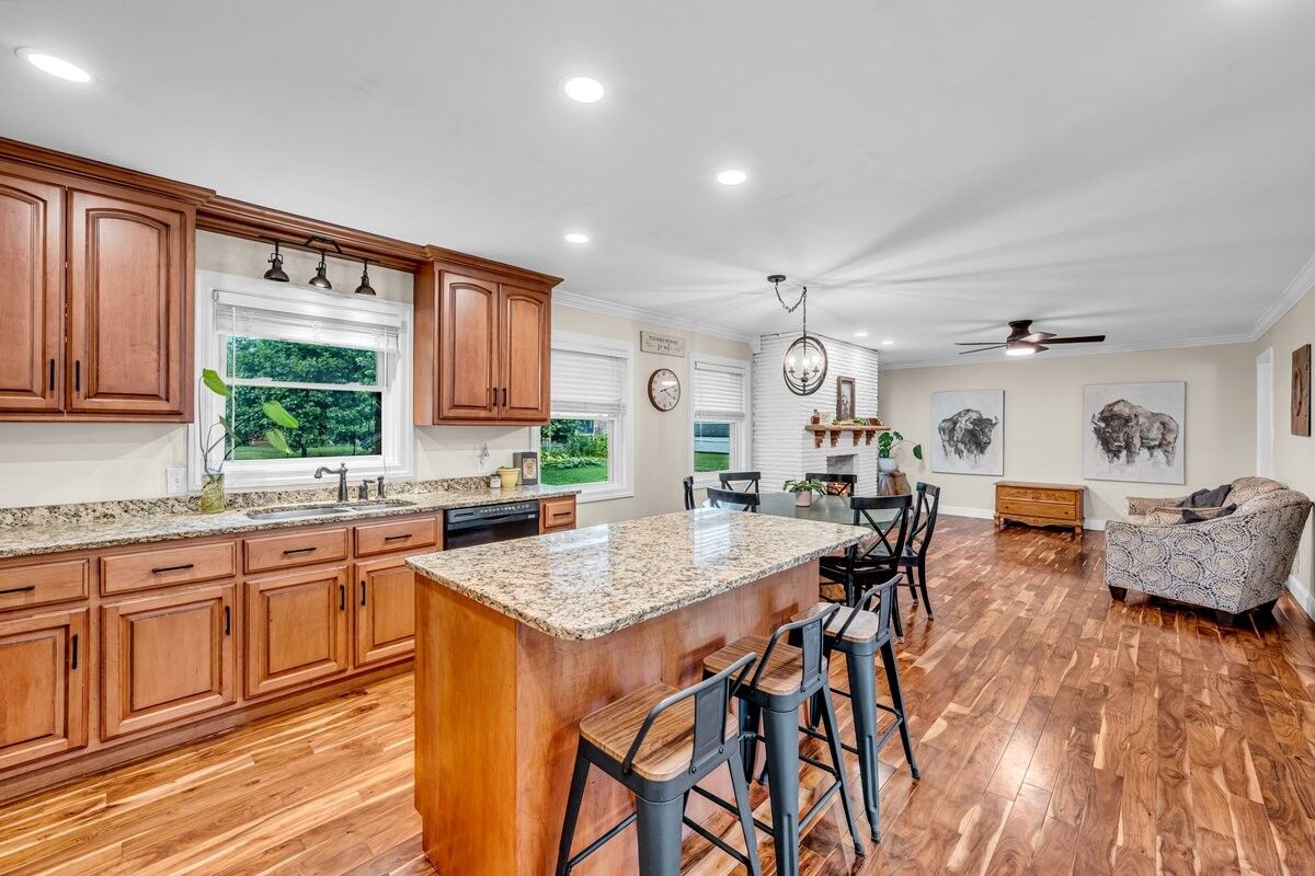 Property Photo:  207 E Fort St  TN 37388 