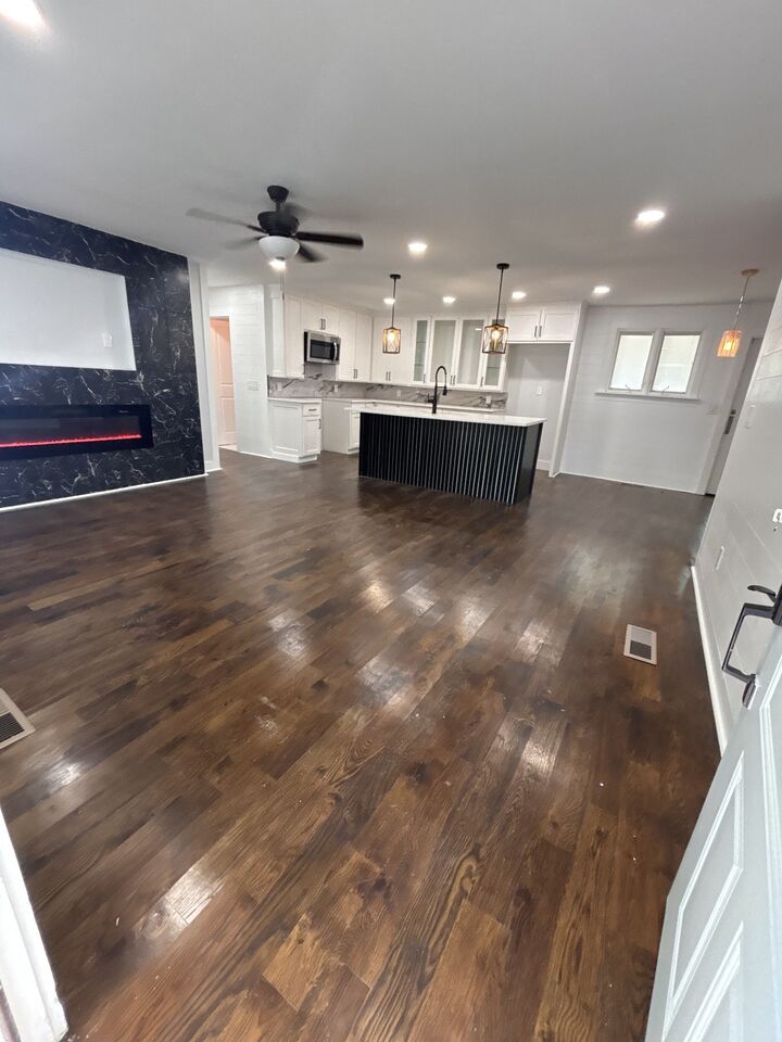 Property Photo:  1124 Apple St  TN 37091 