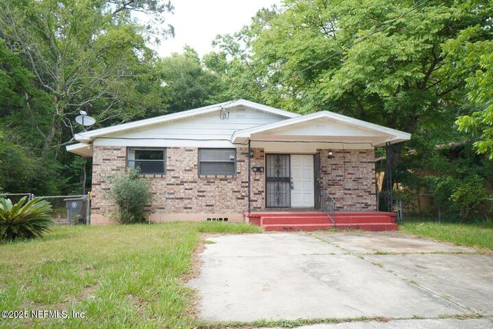 Property Photo: 1269 W 20th Street FL 32209