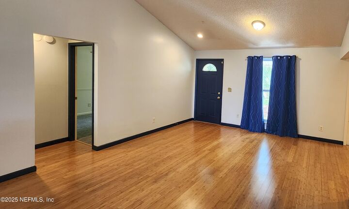 Property Photo: 10173 Summer Pines Court FL 32257
