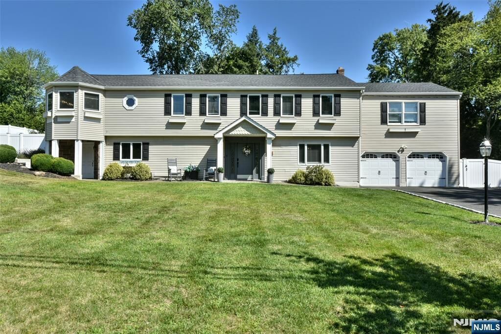Property Photo:  604 Florence Road  NJ 07675 