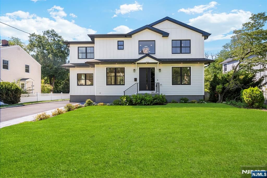Property Photo:  326 Northern Parkway  NJ 07450 