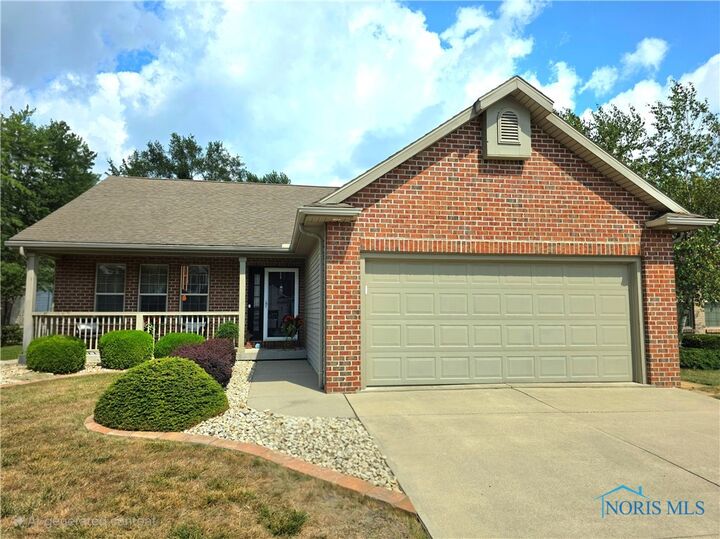 1456 Plum Creek Drive  Findlay OH 45840 photo