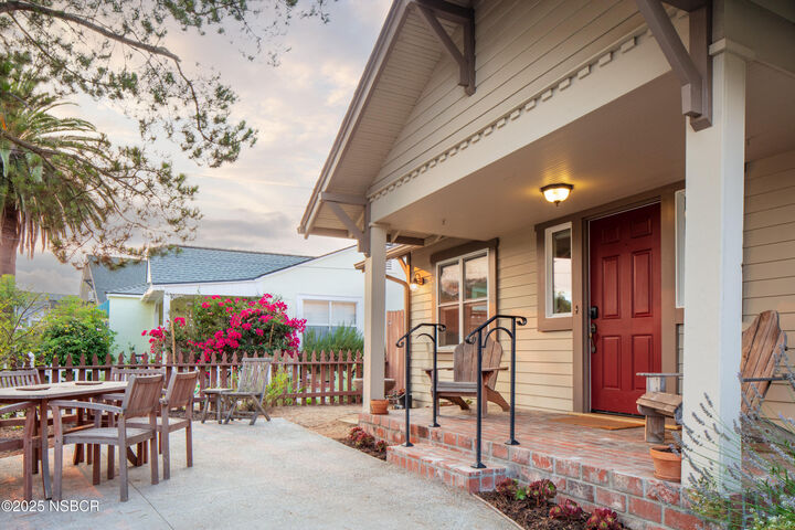 Property Photo: 1665 Laurel Avenue CA 93463