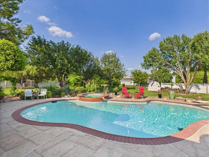 Property Photo: 100 Copperfield Court TX 75154