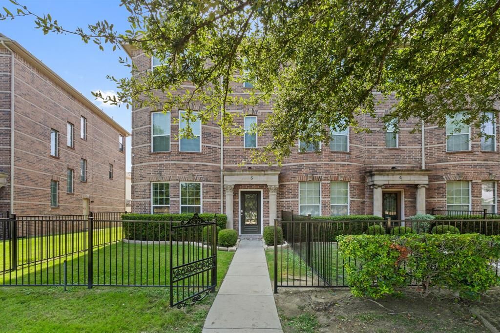 Property Photo: 2500 Rockbrook Drive A5 TX 75067