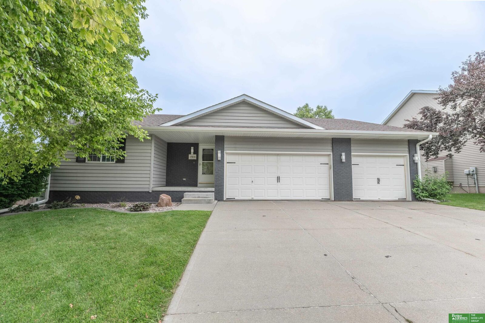 Property Photo:  15818 Timberlane Drive  NE 68136 