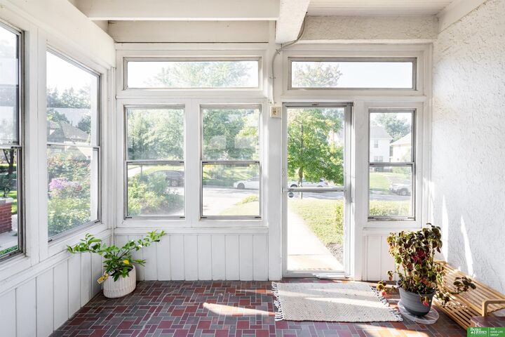 Property Photo:  5014 Nicholas Street  NE 68132 