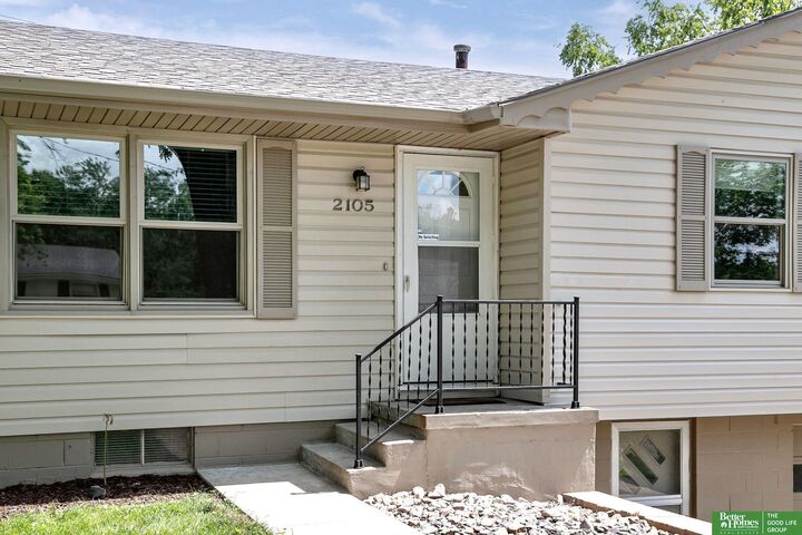 Property Photo:  2105 S 123rd Avenue  NE 68144 