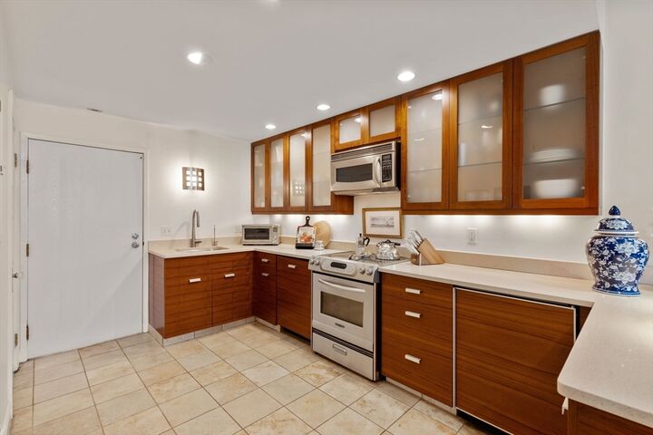 Property Photo:  9 Appleton St 406  MA 02116 