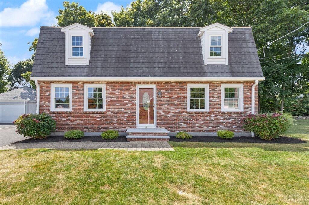 Property Photo:  19 Brookfield Rd  MA 02062 