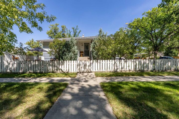 1623 6 Avenue N  Lethbridge AB T1H 0T2 photo