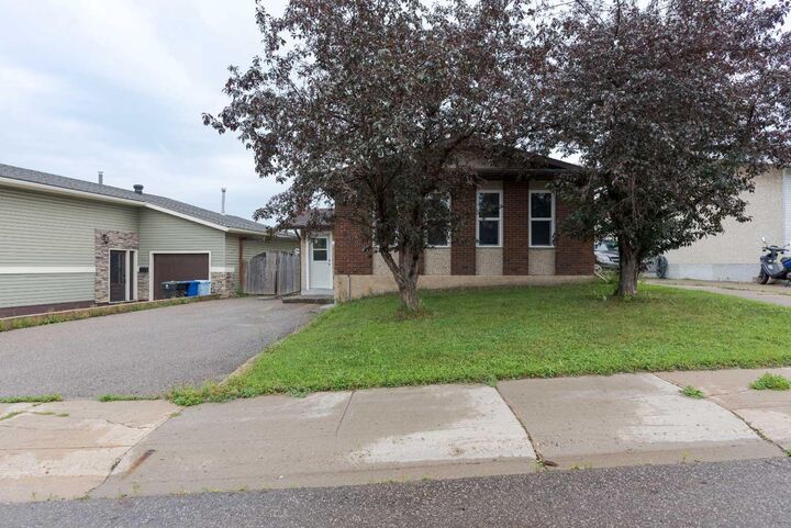 Property Photo:  1069 Timberline Drive  AB T9K 1T9 