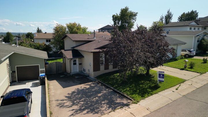 Property Photo:  1069 Timberline Drive  AB T9K 1T9 