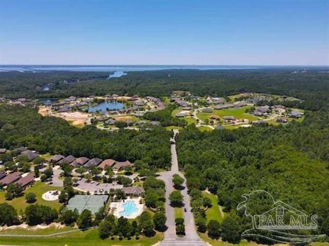 Property Photo: 5692 Highland Lake Dr FL 32583