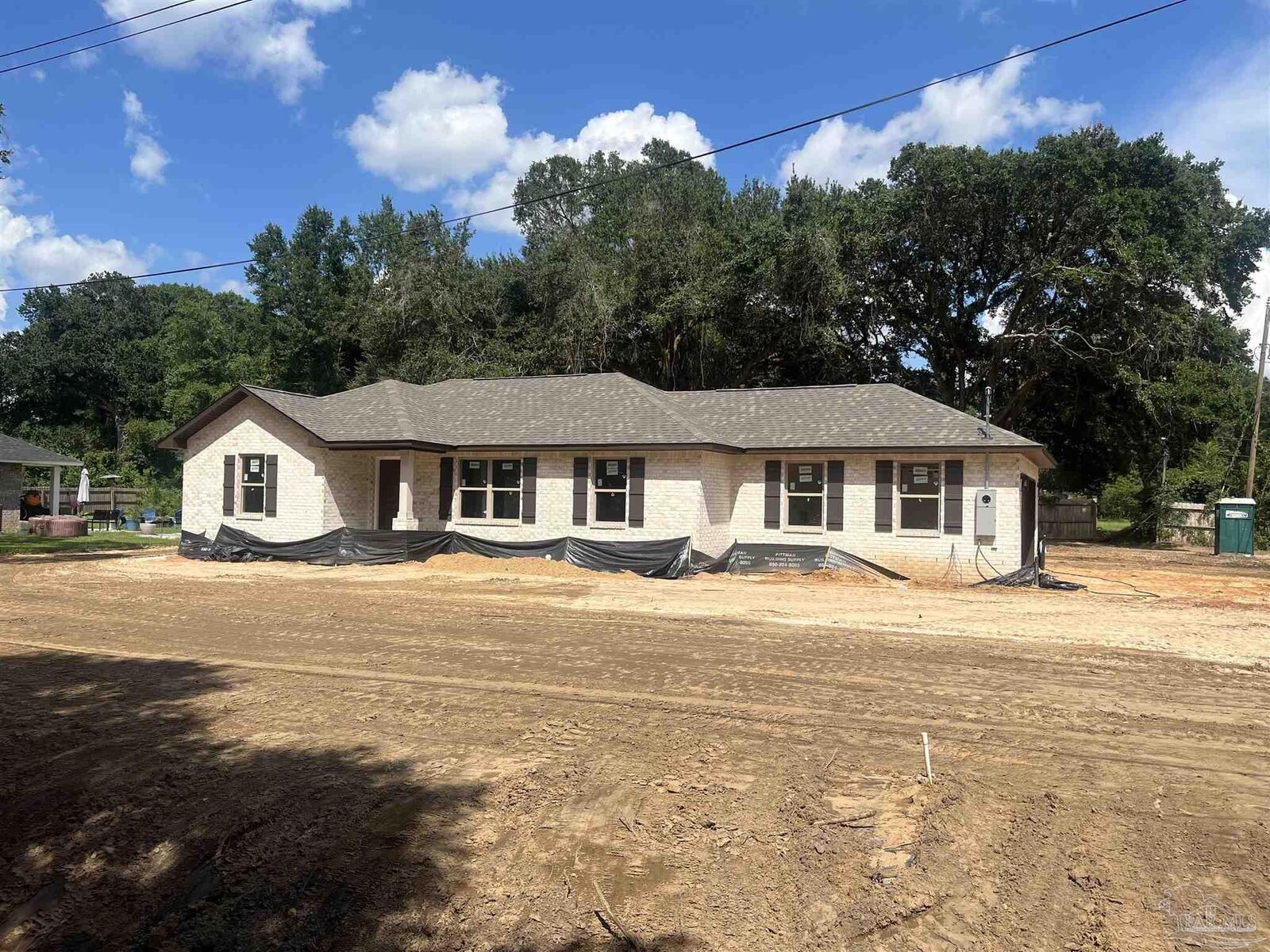 Property Photo: 4858 Lamar Dr FL 32571