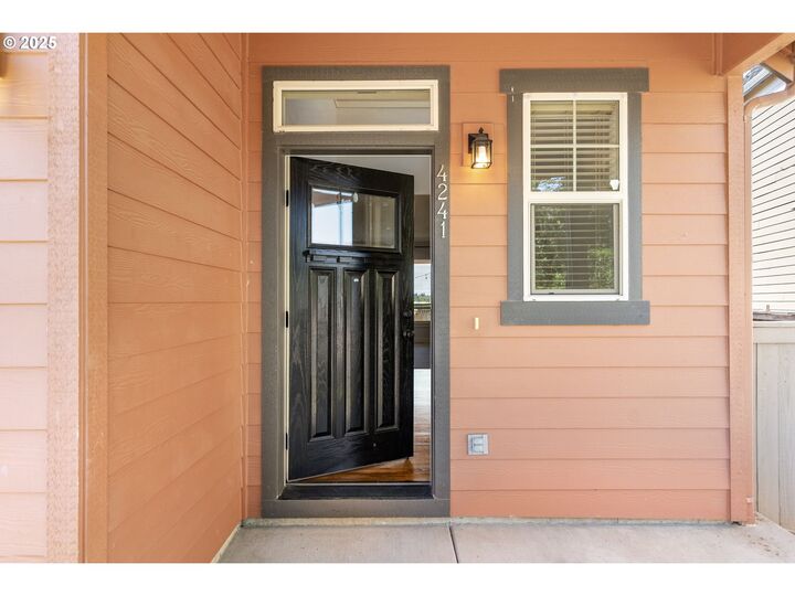 Property Photo: 4241 NW Grass Valley Ct WA 98607