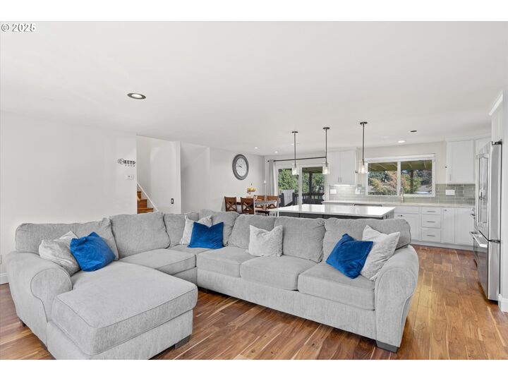 Property Photo:  8505 SE 93rd Ct  OR 97266 