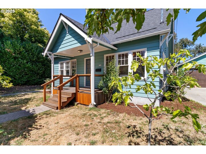 Property Photo:  8145 N Olympia St  OR 97203 