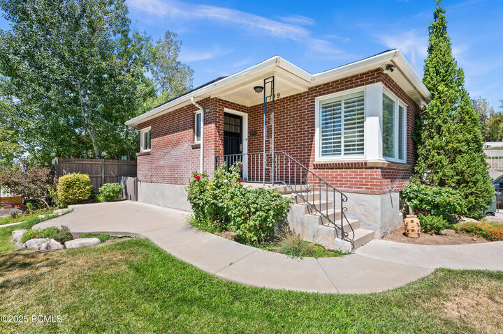 Property Photo:  739 E 9th Avenue  UT 84103 
