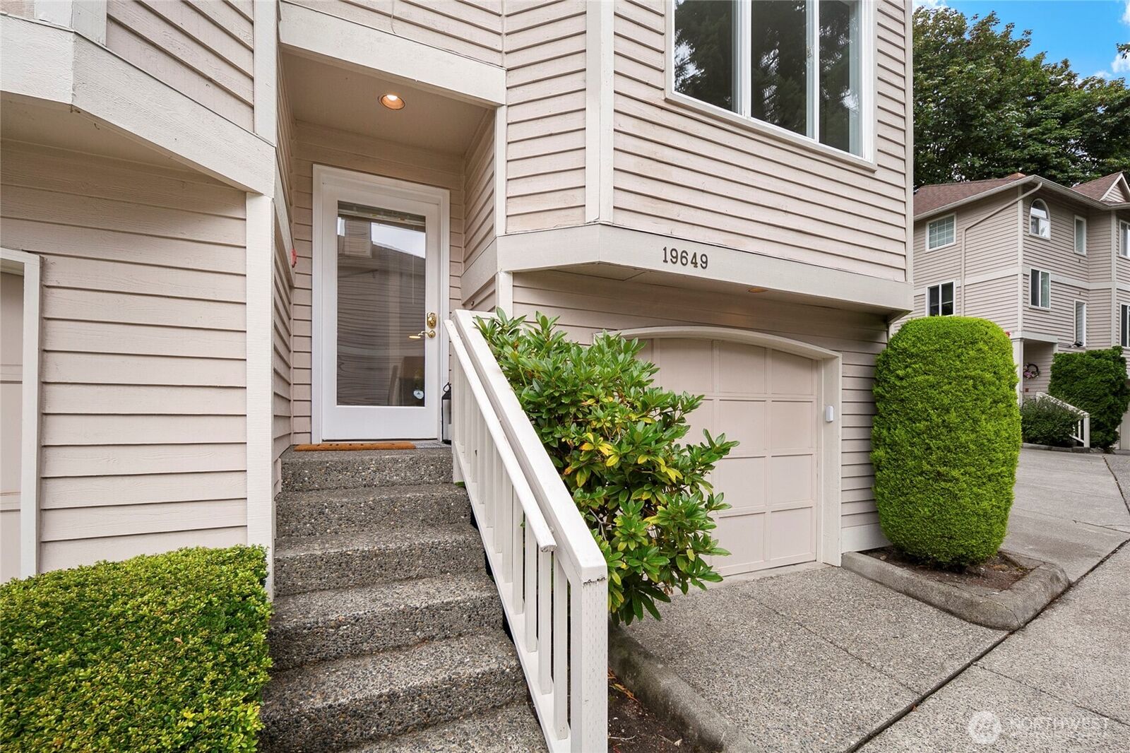 Property Photo:  19649  15th Avenue NE  WA 98155 