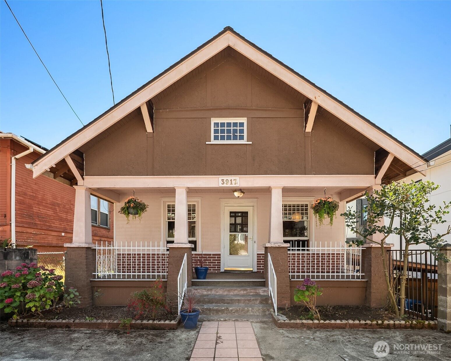 Property Photo:  3917 S Hudson Street  WA 98118 