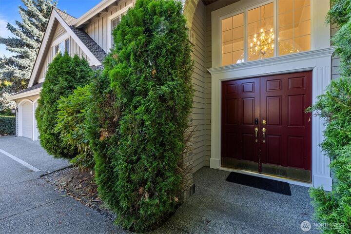 Property Photo:  20537 NE 34th Place  WA 98074 