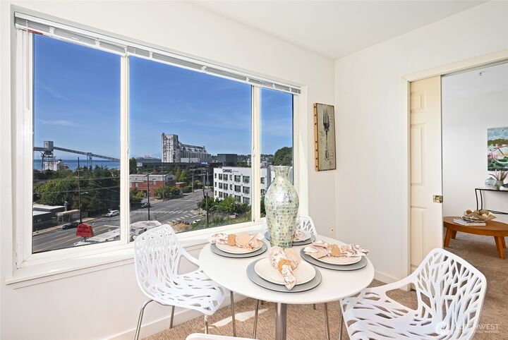 524  6th Avenue W 404  Seattle WA 98119 photo