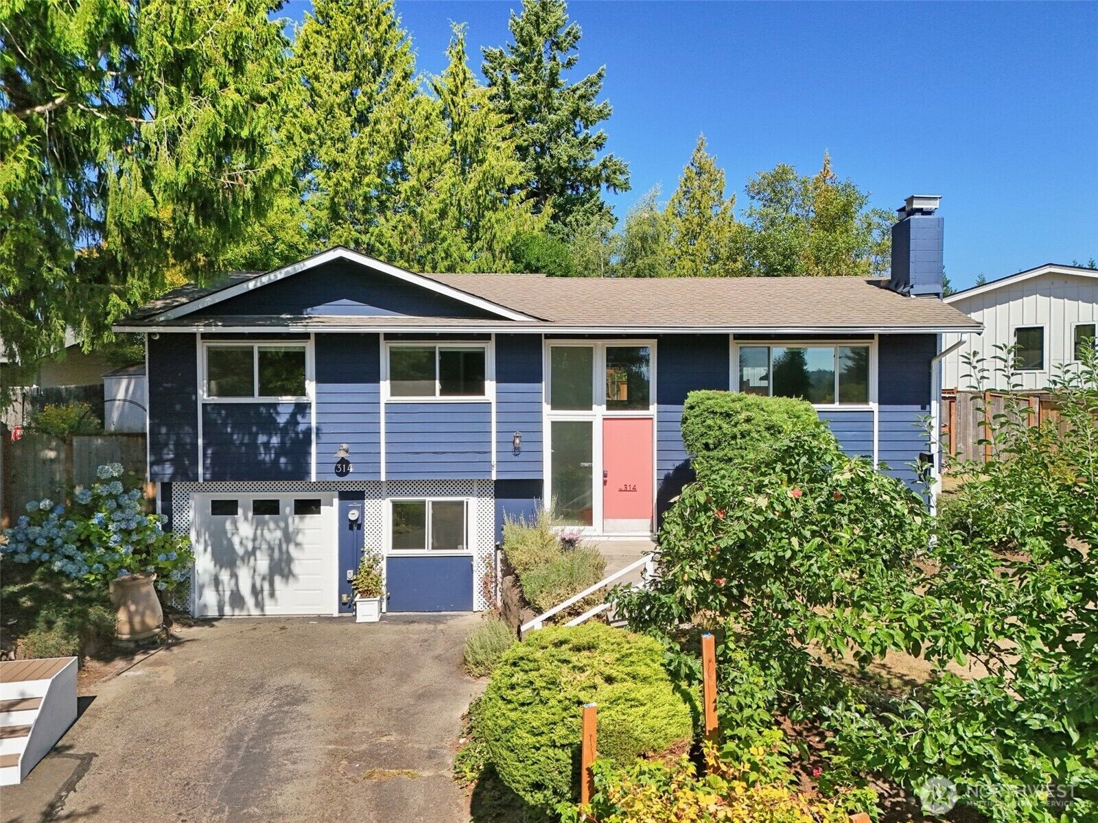 Property Photo:  314  17th Avenue  WA 98033