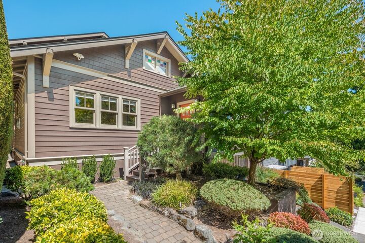 2614 E Roy Street  Seattle WA 98112 photo