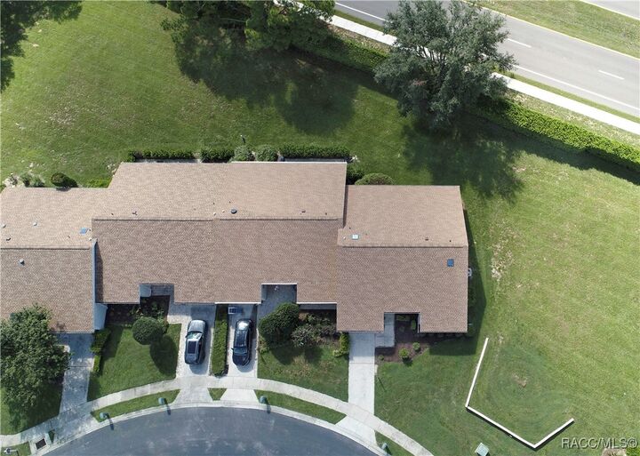 Property Photo: 624 W Diamondbird Loop FL 34442