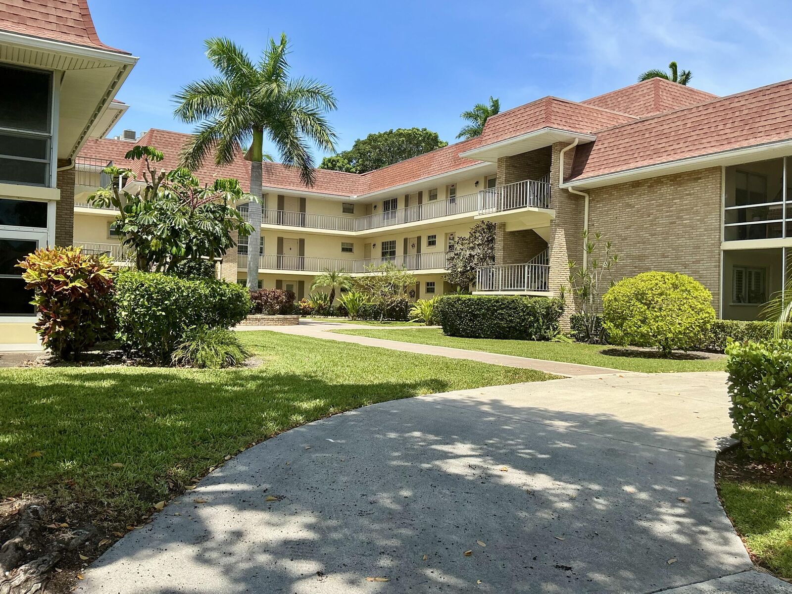 Property Photo: 5580 Tamberlane Circle 339 FL 33418