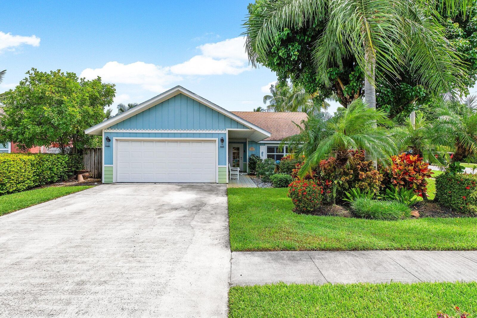 Property Photo:  801 SW 1st Court  FL 33426 