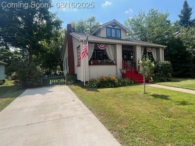 Property Photo: 216 E Flint Street MI 48362