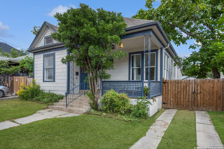 Property Photo:  509 W Mistletoe Ave  TX 78212 