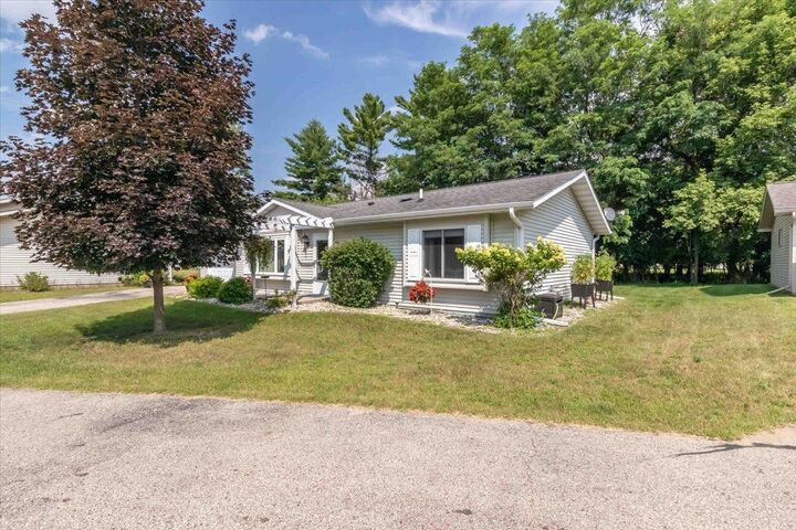 Property Photo:  402 B Quincy Street  WI 53934 