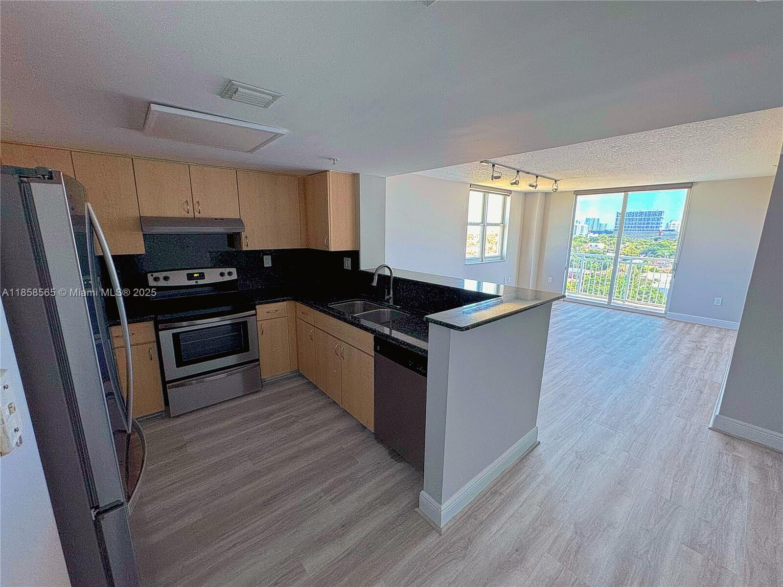 Property Photo:  3000 S Coral Way 816  FL 33145 