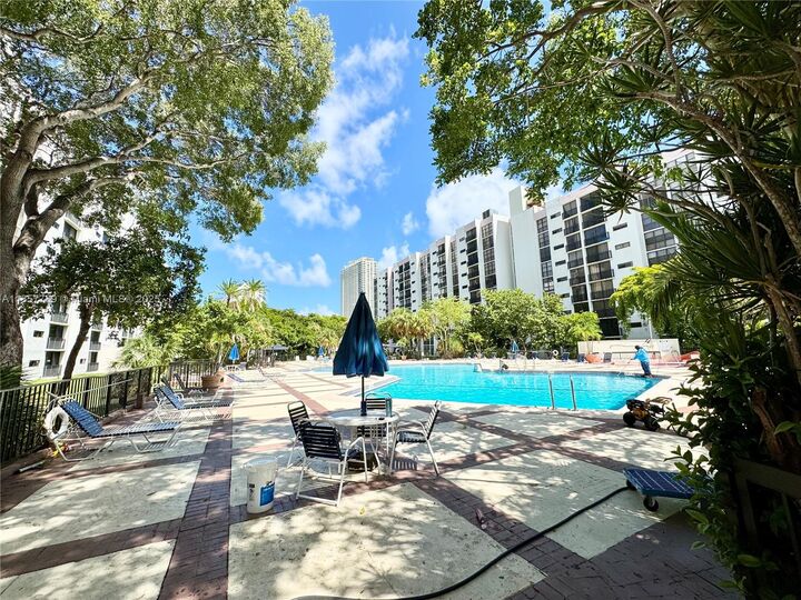 Property Photo:  17011 N Bay Rd 902  FL 33160 