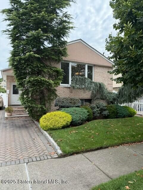 Property Photo:  171 Merrill Avenue  NY 10314 