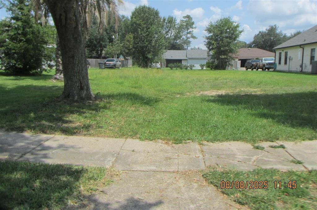 Property Photo: 2449 22 Nd Street LA 70601