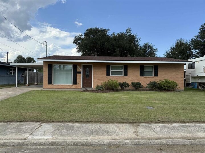 Property Photo:  1309 Cactus  LA 70607
