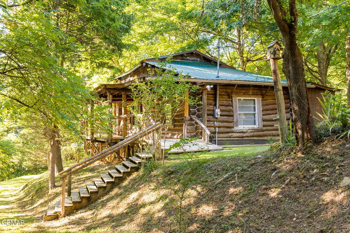 3530 Needles Way  Sevierville TN 37876 photo