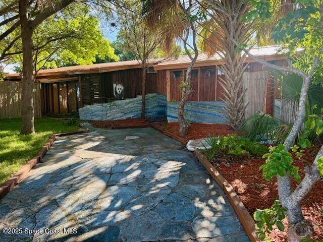 Property Photo:  250 Melaleuca Drive  FL 32937 