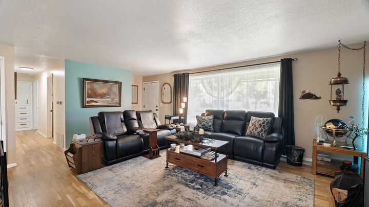 Property Photo:  6908 N Washington St  WA 99208 