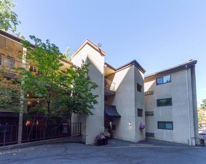 Property Photo: 707 W 6th Ave 36 WA 99204