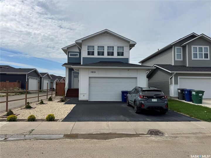 Property Photo: 103 Stromberg Crescent SK S7L 7C4