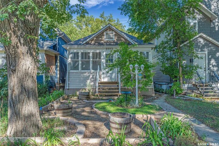 Photo de la propriété: 2223 Toronto Street SK S4P 1N5