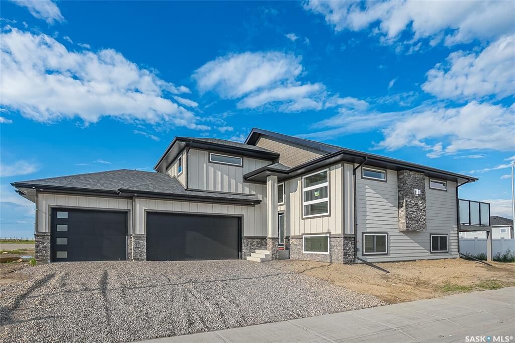 Property Photo: 842 Ballesteros Crescent SK S0K 4S4