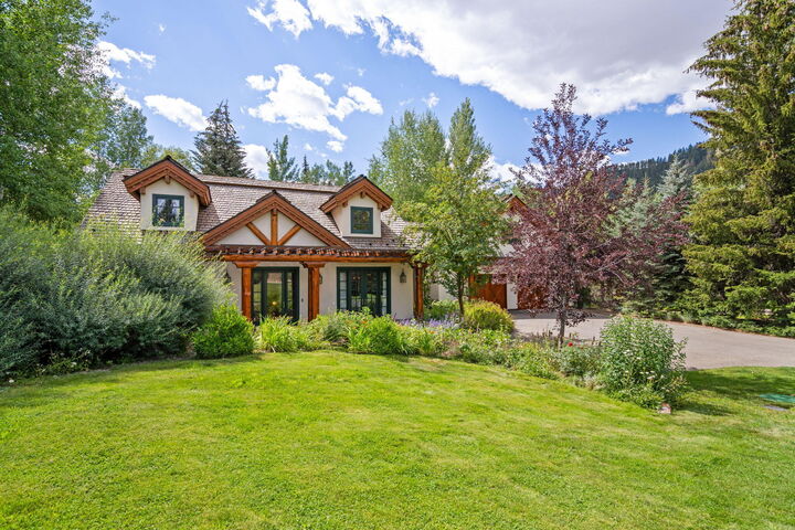Property Photo: 7 Rose Ct ID 83353