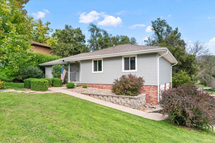 Property Photo:  201 Upland Drive  IA 51503 